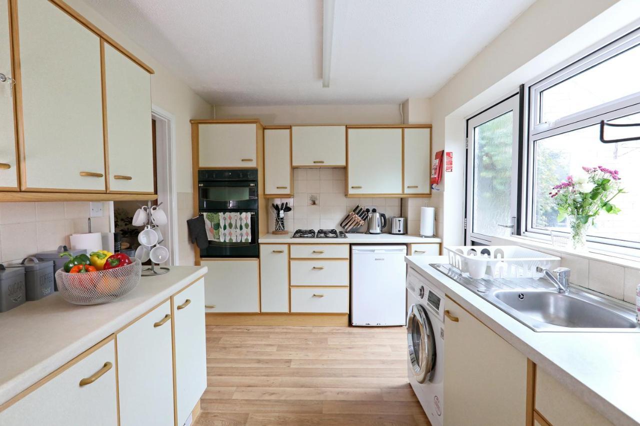 Comfy Quarters From 'Tobs Norwich' Apartment Exterior photo